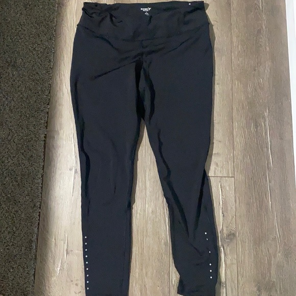 Old navy active pants - Picture 1 of 2